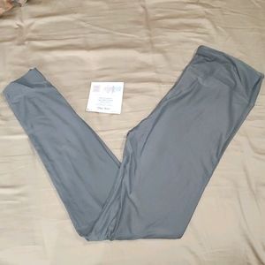 Lularoe One Size leggings.